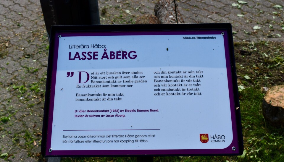 Citat. Ur Lasse Åbergs sång 'Banankontakt'. Citat. Ur Lasse Åbergs sång 'Banankontakt'.