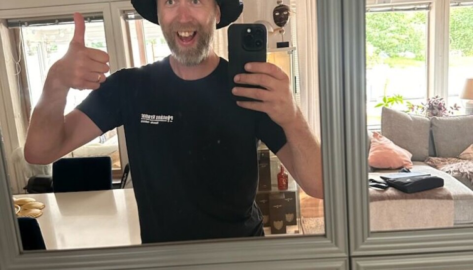 Stefan Pontán arrangerar Autumn Race för tredje året i rad. I år har han köpt in 200 flerfärgade rökbengaler och 2 000 gastutor och hattar. Allt för en fulländad dag!