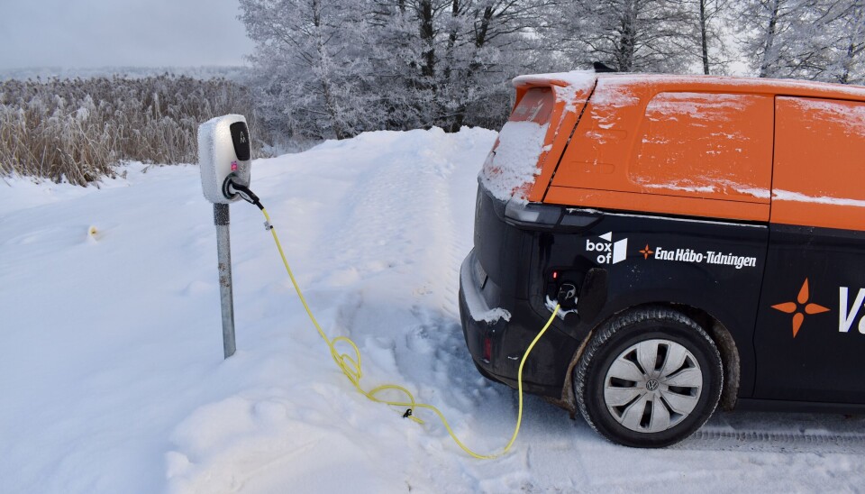 Laddplatser. Parkeringen har 24 ladduttag för elbilar. Ena Håbo-Tidningen fick dock inte laddningen att fungera.