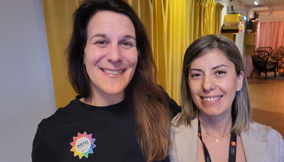 Ung Håbo satsar på och stöttar kommunens ungdomar. På bild från vänster: Jennifer Martins, enhetschef, och Milena Galustyan, fritidsledare.