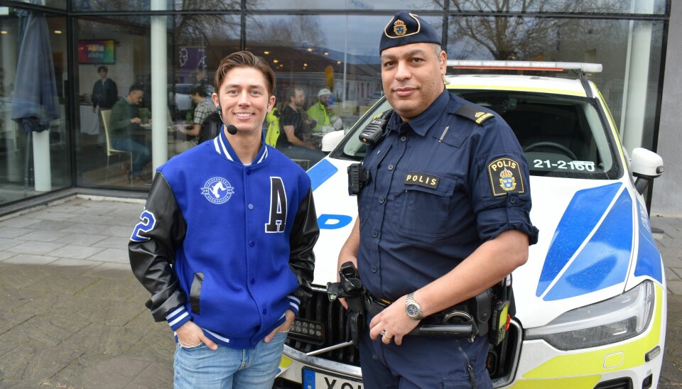 Föreläste. Alex Hermansson, barnprogramledare och Richard Hedström, polis.