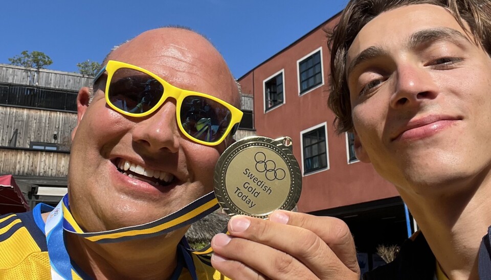 ”Lengan” och ”Mondo”. Fjärdhundrabon Magnus ”Lengan” Legnerfält firar Armand ”Mondo Duplantis OS-guld och nysatta världsrekord.