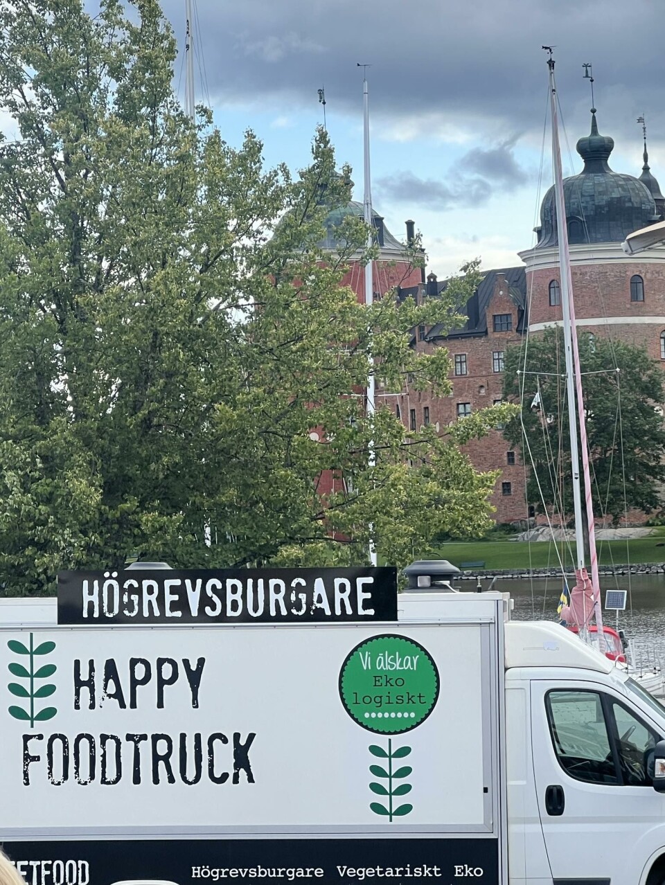 Happy Foodtruck på plats för tävlingen i Mariefred.