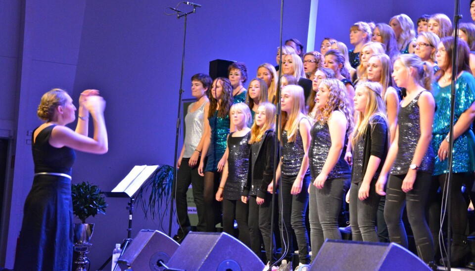 Kulturskolans kör 2013 då man senast hade ett likande välgörenhetsprojekt på Kompassen med kör, band och Sanna Nielsen som gästartist.