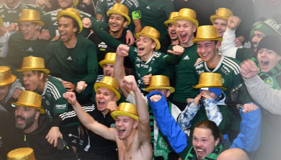 Division 1-jublet. Efter ett galet drama i Karlstad den 23 november fick de grönsvarta fira avancemanget till norrettan.