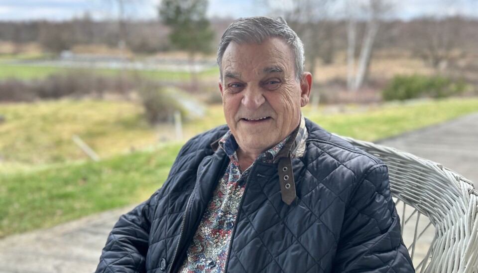 Arne Wåhlstedts favoritplats i Enköping - den lilla myshörnan hemma i trädgården med utsikt över ån.