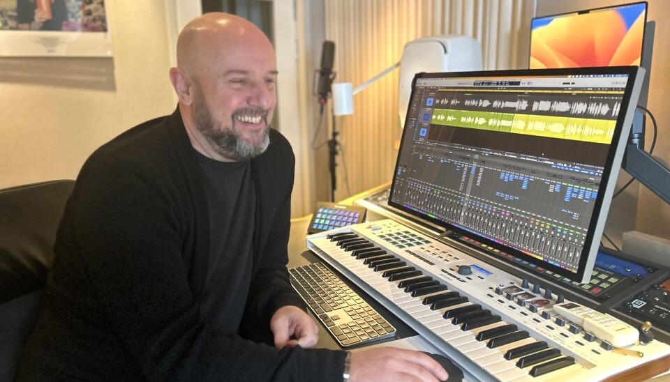 Lyckligt lottad. Trots många års slit, stress och press för att överleva i den tuffa musikbranschen, har Peter Boström lyckats försörja sig helt på sin musik ända sedan 1992. 'Jag är oerhört lyckligt lottad'.