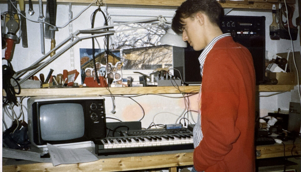 Peter Boströms första musikstudio låg i hans pappas snickarverkstad. Det var här magin börjande ta form.