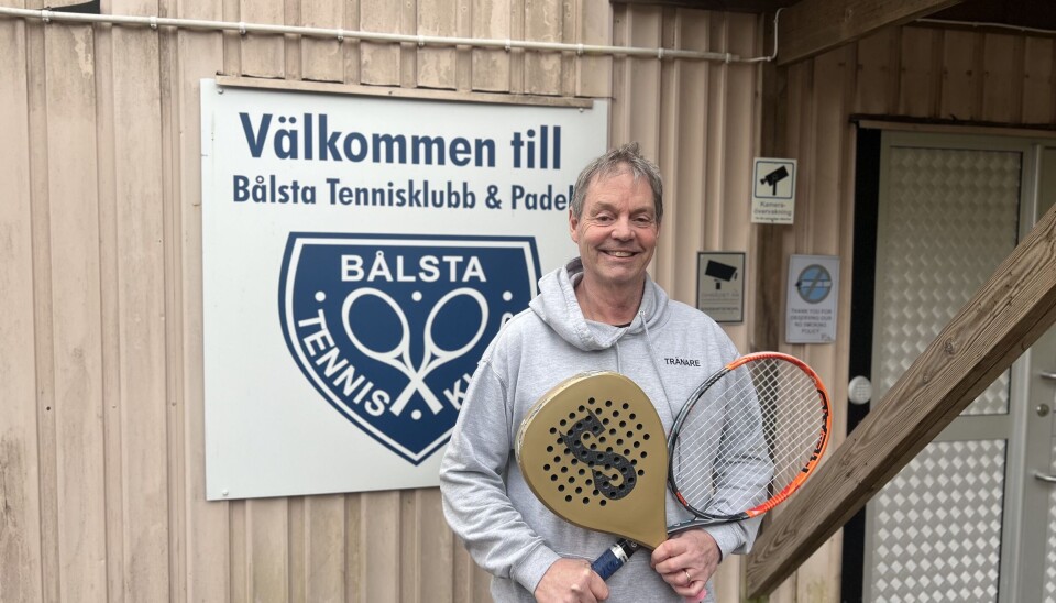 Diplomerad tränare. Niklas Persson har varit i Bålsta Tennisklubb sedan 2011. Han berättar att klubben arrangerar två prova-på-dagar per termin och att 30–40 personer kommer varje gång.