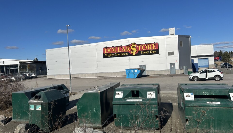 Miljöstationen ligger nu på Malmagatan i Enköping, mittemot Dollarstore.