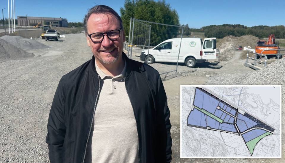 Stort intresse. Intresset för det nya verksamhetsområdet Logistik Bålsta kvarter 2 är stort. På bild Magnus Ådén. Lilla infällda bilden: preliminär fastighetsindelning av verksamhetsområdet bakom Dagab och Dahl.