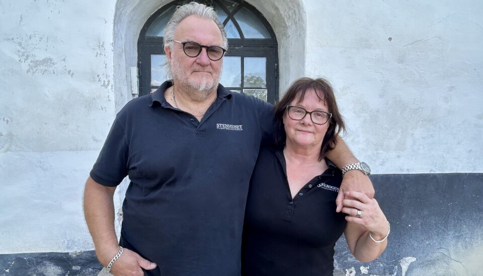 ”Vi har lagt ned så mycket kärlek i huset”. Jörgen Allstedt och Inger Allstedt tvingas nu lämna Stenhuset.